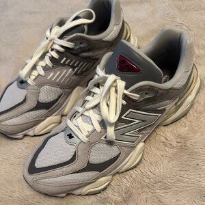 New Balance 9060 rain cloud white/gray in size 11